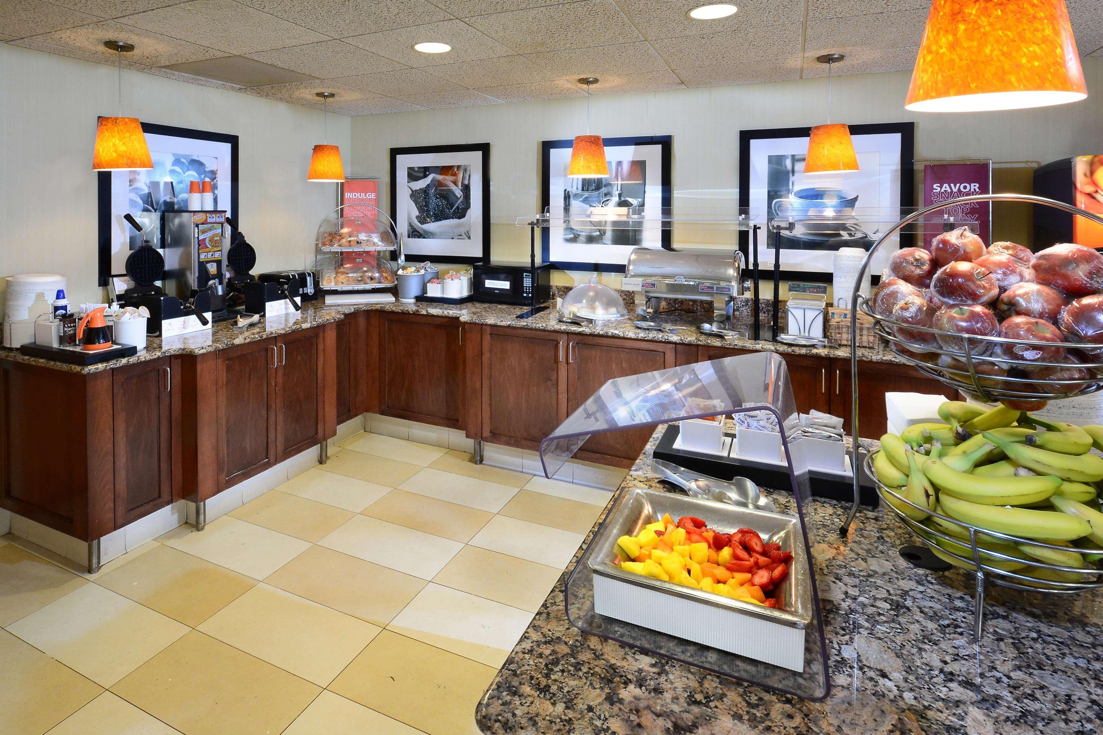Hampton Inn Charlotte North Lake Norman Cornelius Kültér fotó
