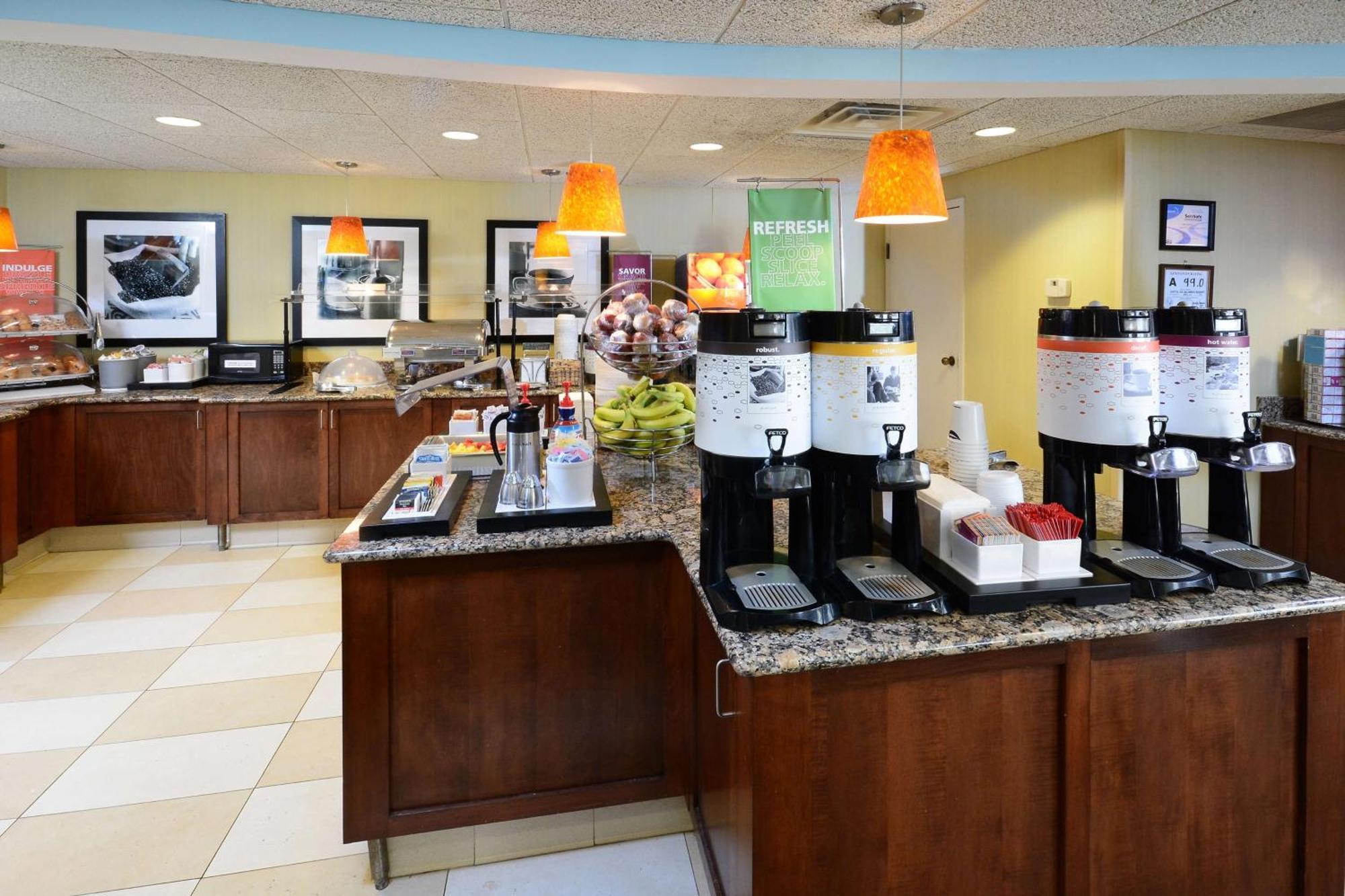 Hampton Inn Charlotte North Lake Norman Cornelius Kültér fotó